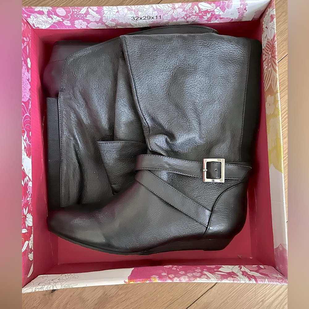 NIB Chinese Laundry Knee High Boots 7.5